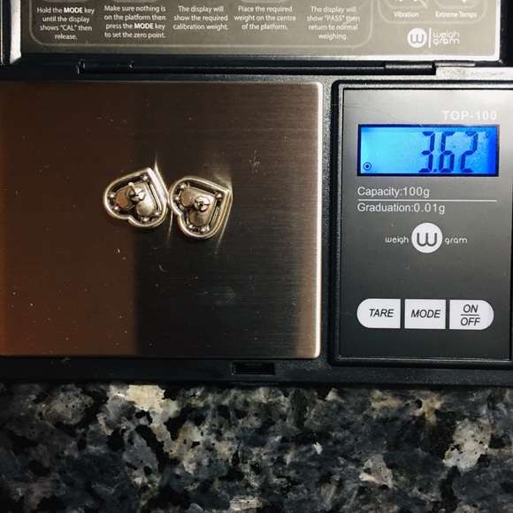 “One Love” Petite Heart Earring & Necklace Set ❤️ - Picture 7 of 11